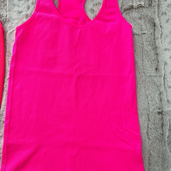SET of 2 tops 4F Neon Tops shirt Size S/M - Picture 6 of 6